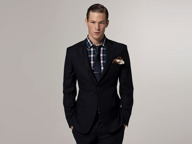 The Essential Navy Blue Blazer